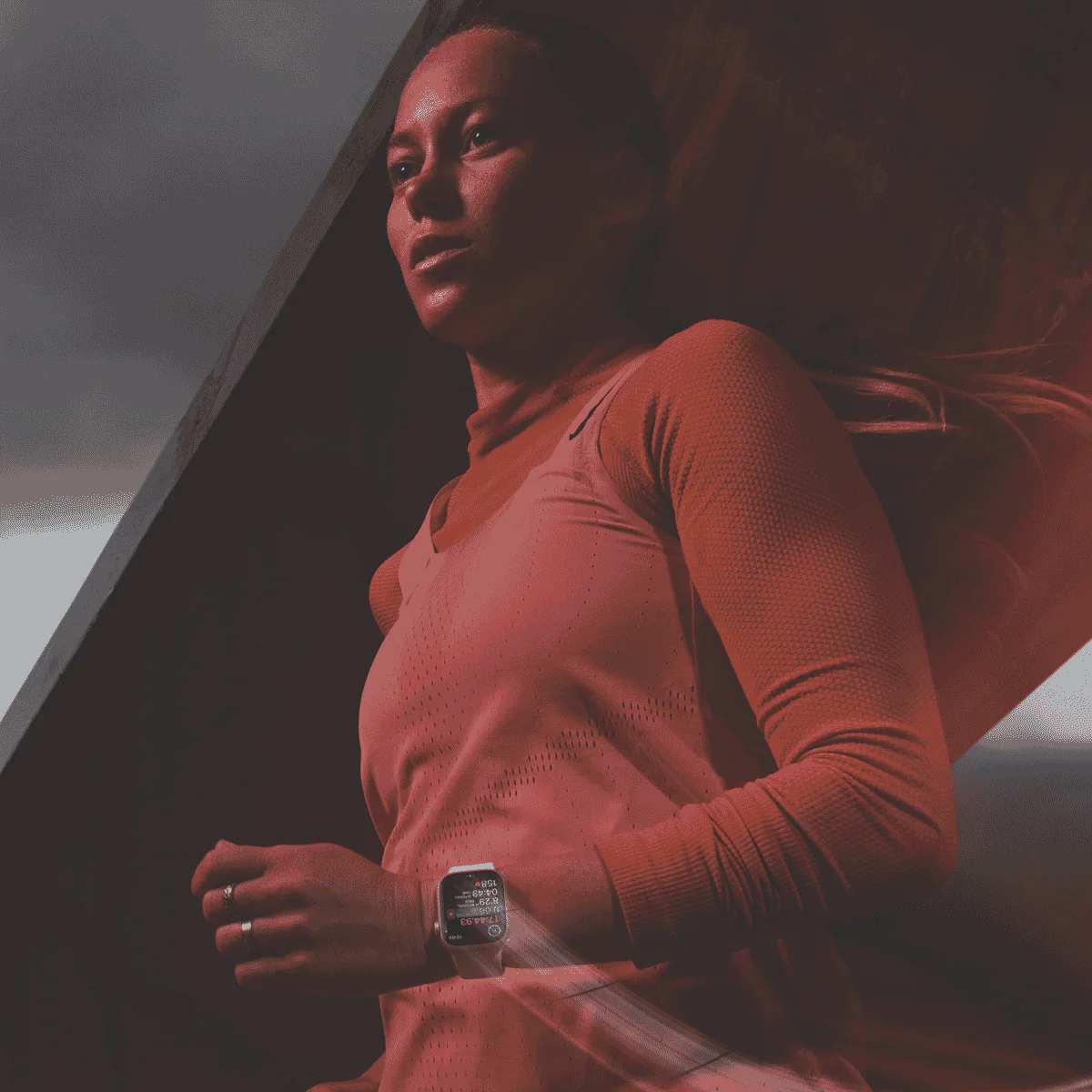 Apple Watch Series 9 GPS 45mm Midnight Aluminium Case with Midnight Sport Band - S/M - Image 4